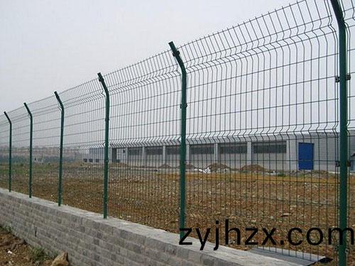 雙(shuang)邊(bian)護欄(lan)網